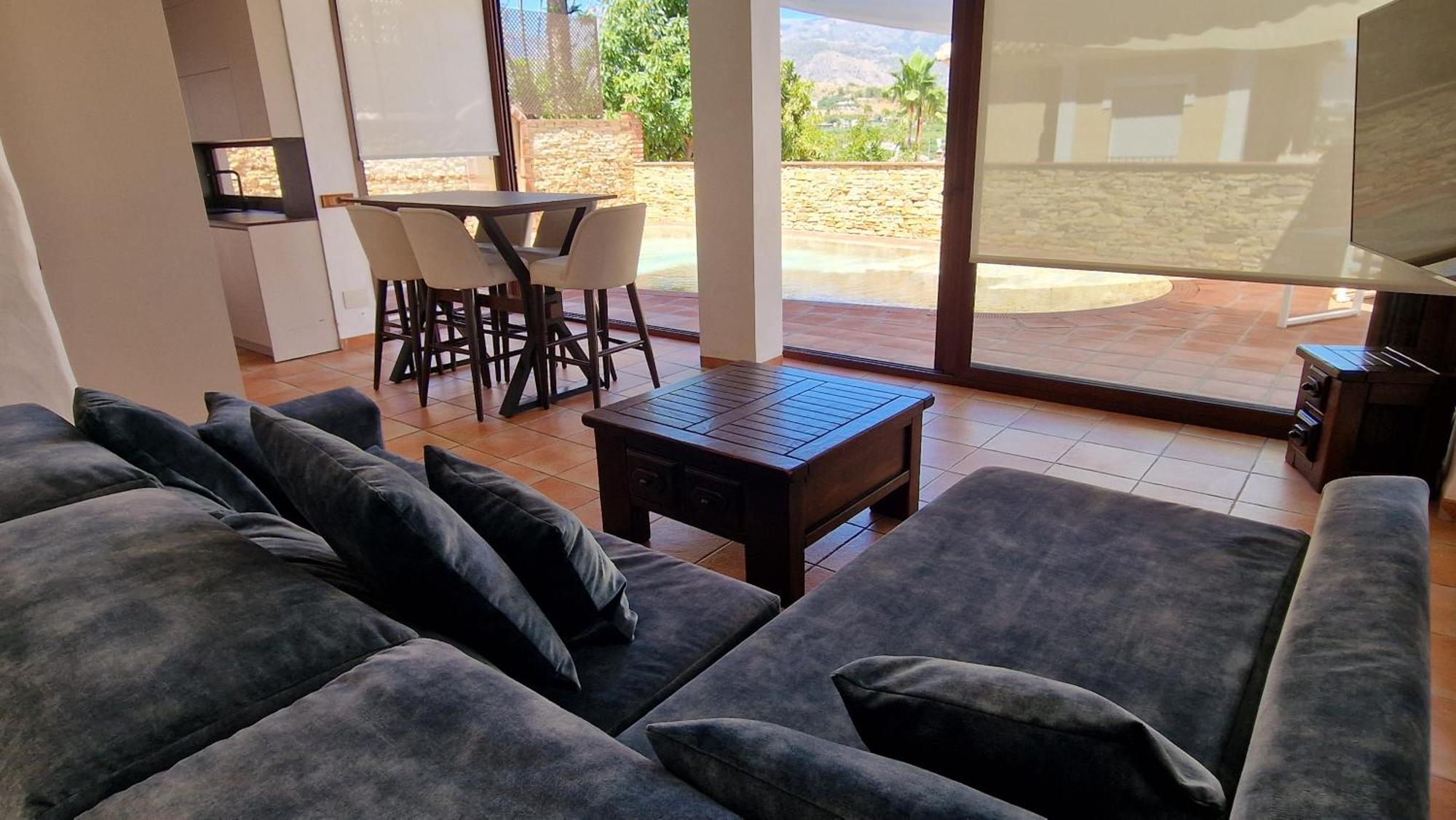 Villa Deluxe Nerja Silhouse Exteriör bild