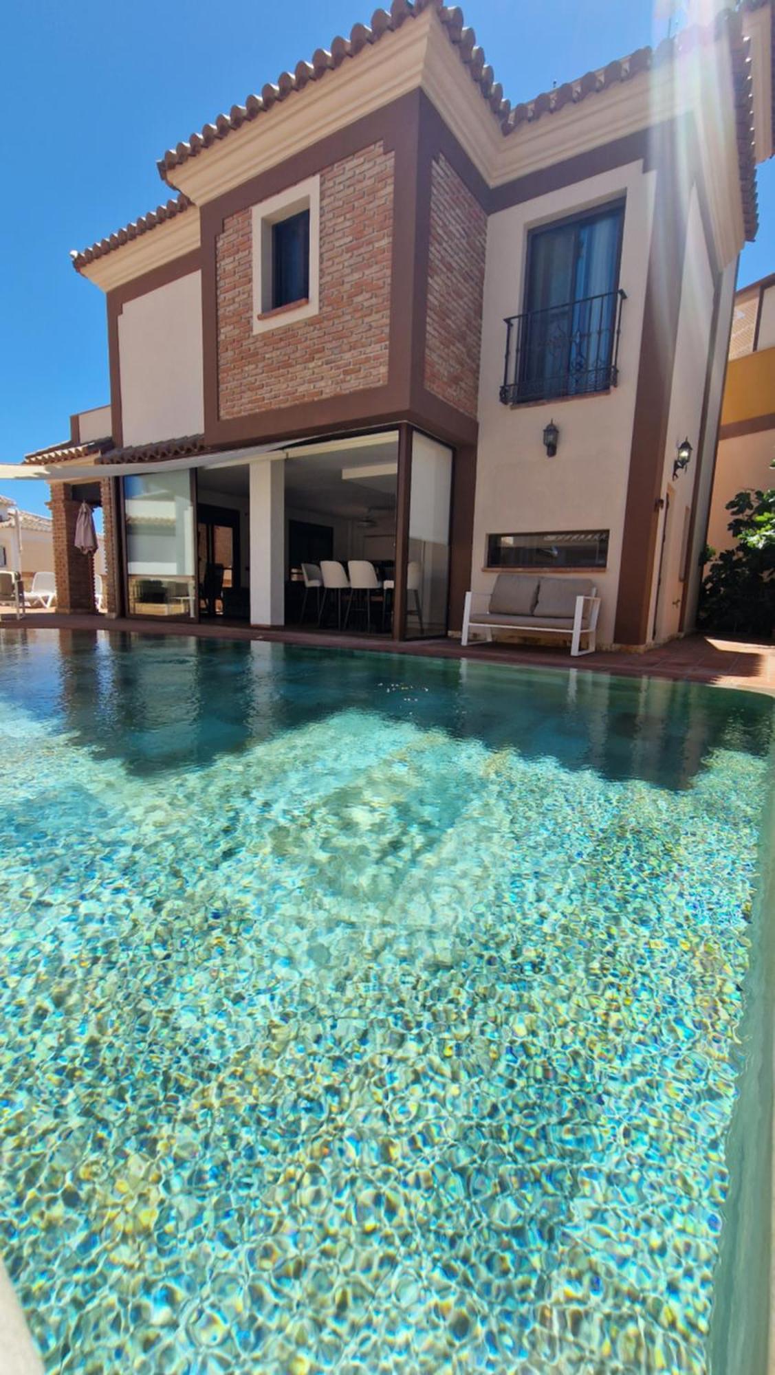 Villa Deluxe Nerja Silhouse Exteriör bild